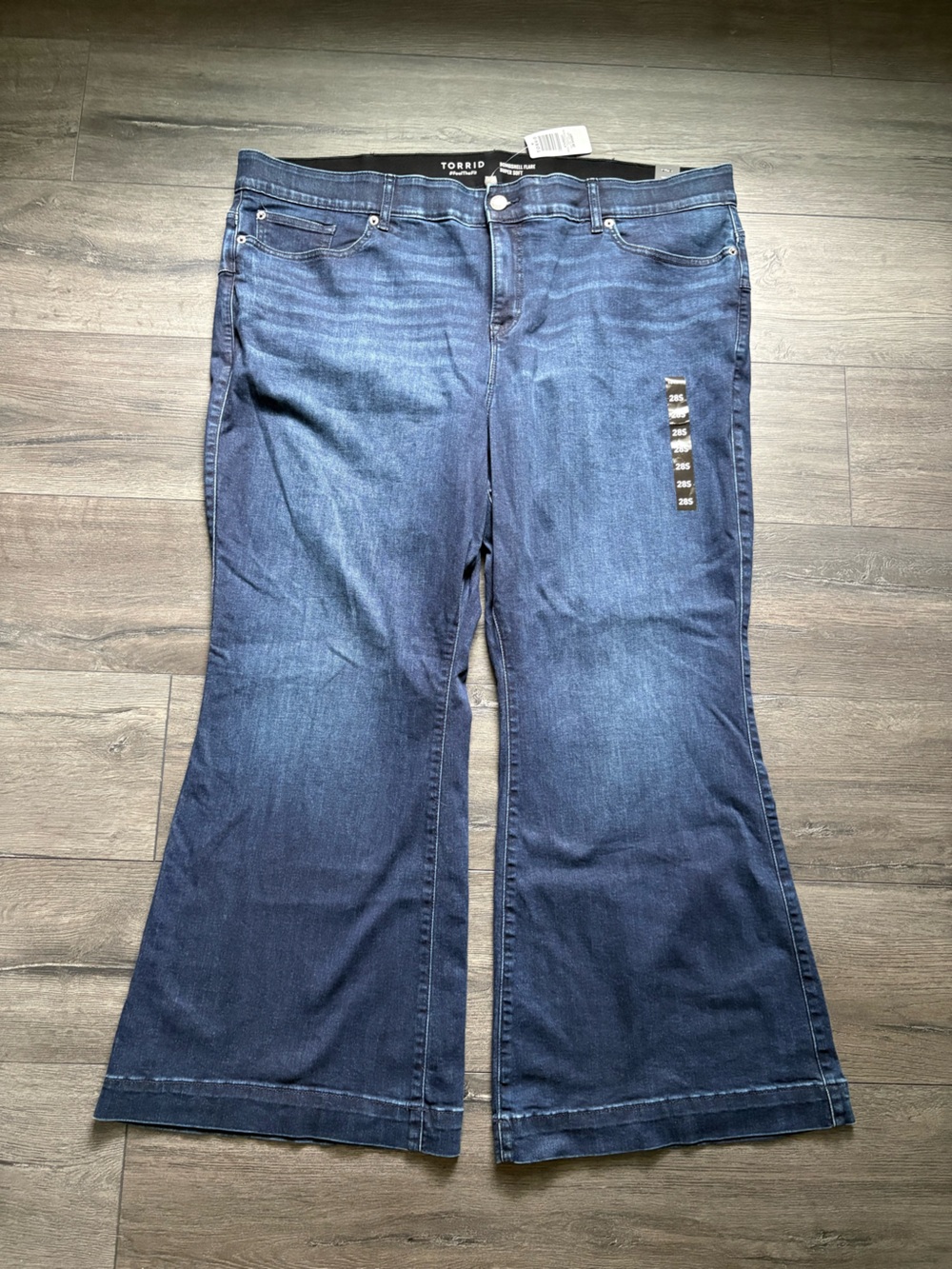 Torrid Bombshell Flare Womens Super Soft High Rise Jeans Dark Wash 28S NWT